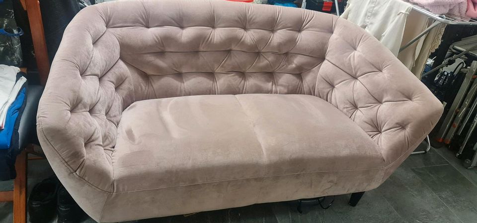 2 Sitzer Couch in Darmstadt