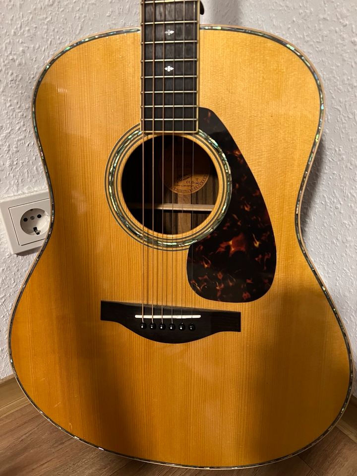 Yamaha LL16D Westerngitarre in Trier
