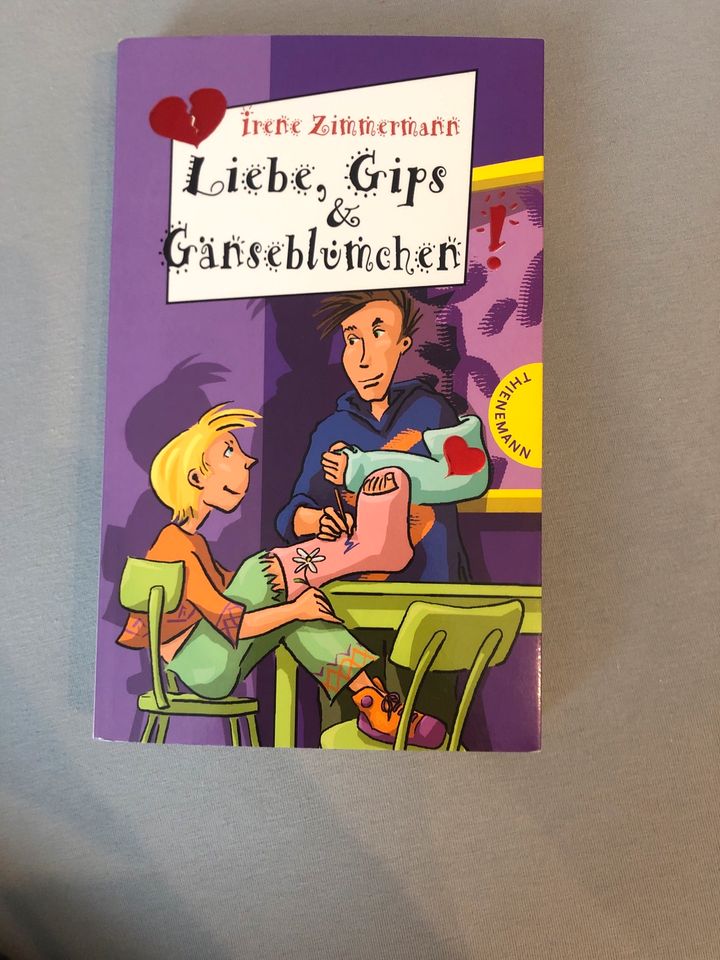 Buch von Irene Zimmermann ‚‚ Liebe, Gips und Gänseblümchen ‘‘ in Jüchen