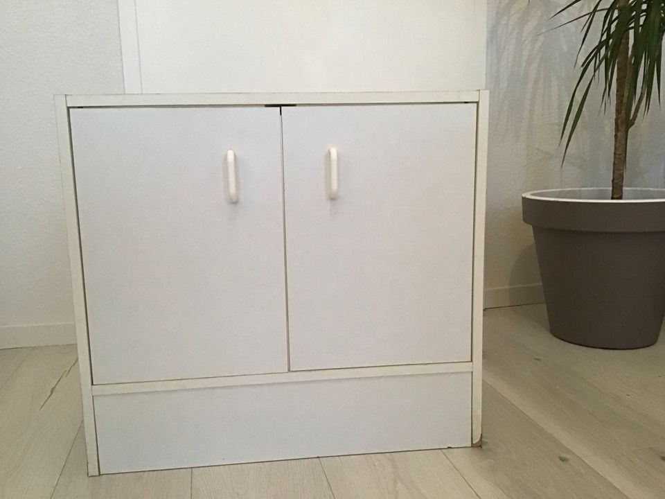 Badezimmerschrank Badezimmer Unterschrank Schrank weiß in Mönchengladbach