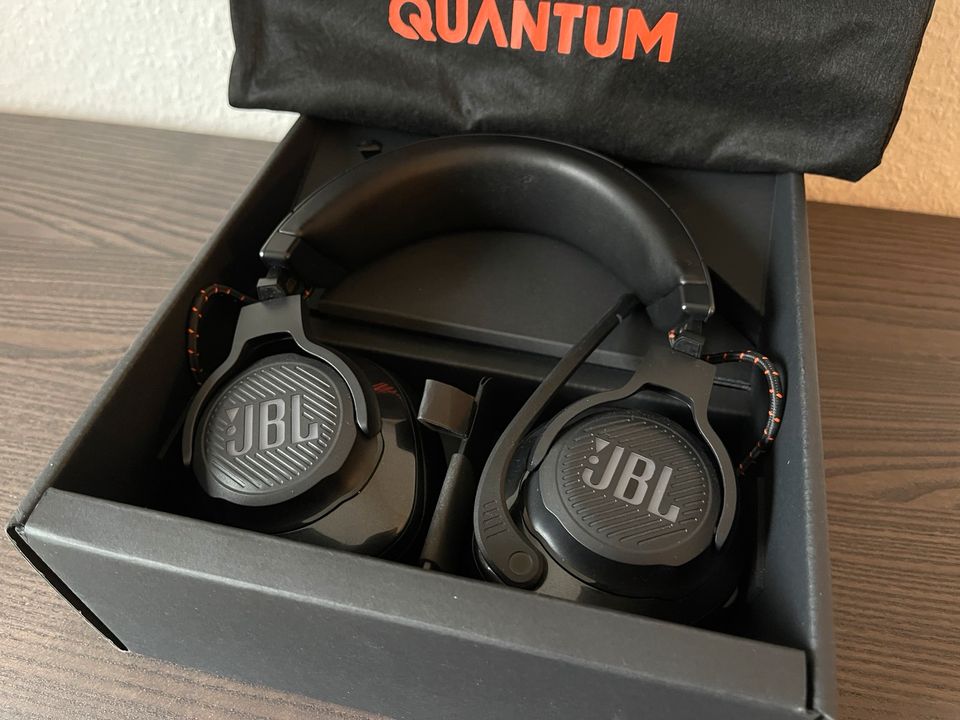 JBL QUANTUM 610 Wireless Gaming Headset Kopfhörer in Düsseldorf