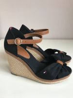 Tommy Hilfiger Wedges Sandalen Gr.38 schwarz -neuwertig- Leverkusen - Alkenrath Vorschau