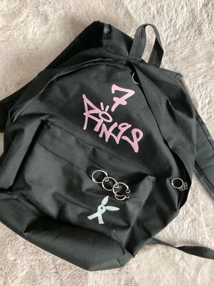 Ariana Grande Merchandise Rucksack in Jemgum