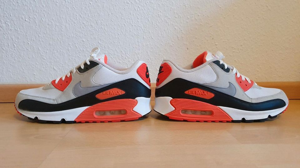 Nike Air Max 90 Infrared (2010) 325018-107 US 10 EUR 44 in Halle