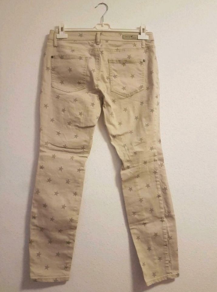 Zero Jeans Beige mit Sternen gr 38/30 in Lünen