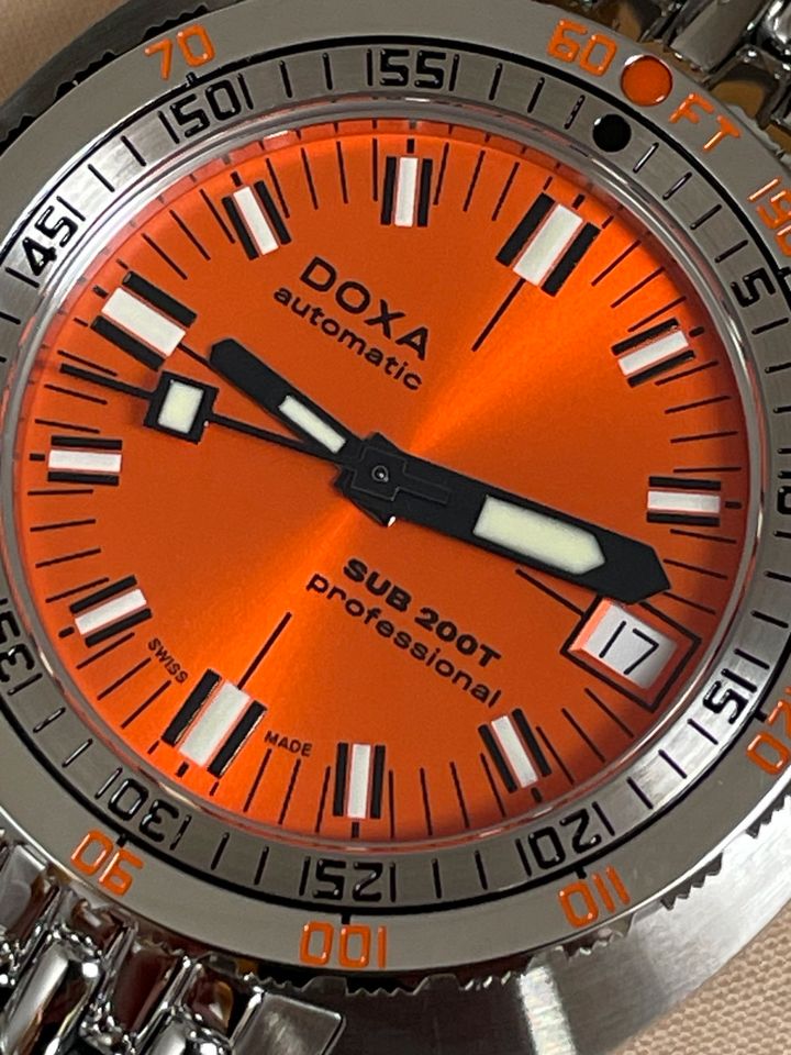 Doxa Sub 200T PROFESSIONAL Sunray Dial - Neu - 804.10.351S.10 in Castrop-Rauxel