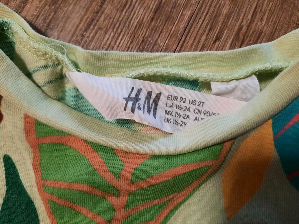 T-Shirt von H&M Gr. 92 in Bad Schwartau