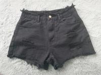 Schwarze Jeans-Shorts mit Destroyed-Look Niedersachsen - Lehrte Vorschau