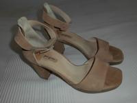 Paul Green Pumps Sandalen Riemensandalen Gr. 40 beige Hamburg-Nord - Hamburg Barmbek Vorschau