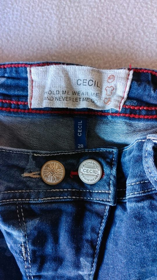 Cecil Jeans mit allover Print neuwertig in Nordrhein-Westfalen - Minden |  eBay Kleinanzeigen ist jetzt Kleinanzeigen