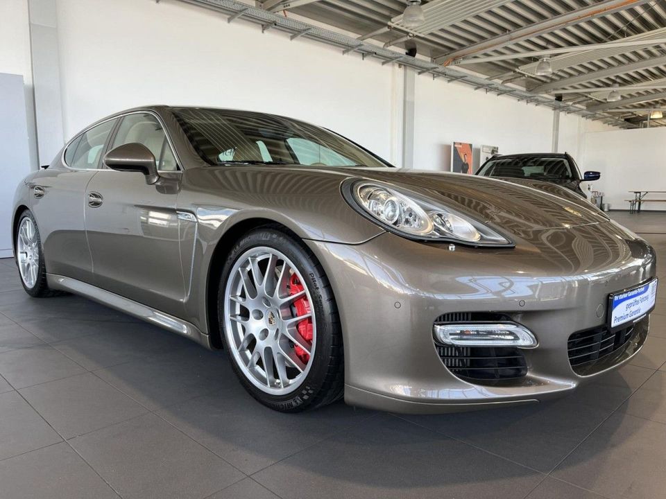 Porsche Panamera Turbo Nav Beige Alca.Himmel 4xShZ 4xShk in Deggendorf