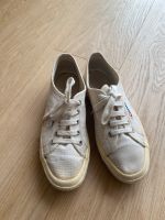 SUPERGA Vintage Sneakers Canvasschuhe - cremeweiß 38 München - Bogenhausen Vorschau