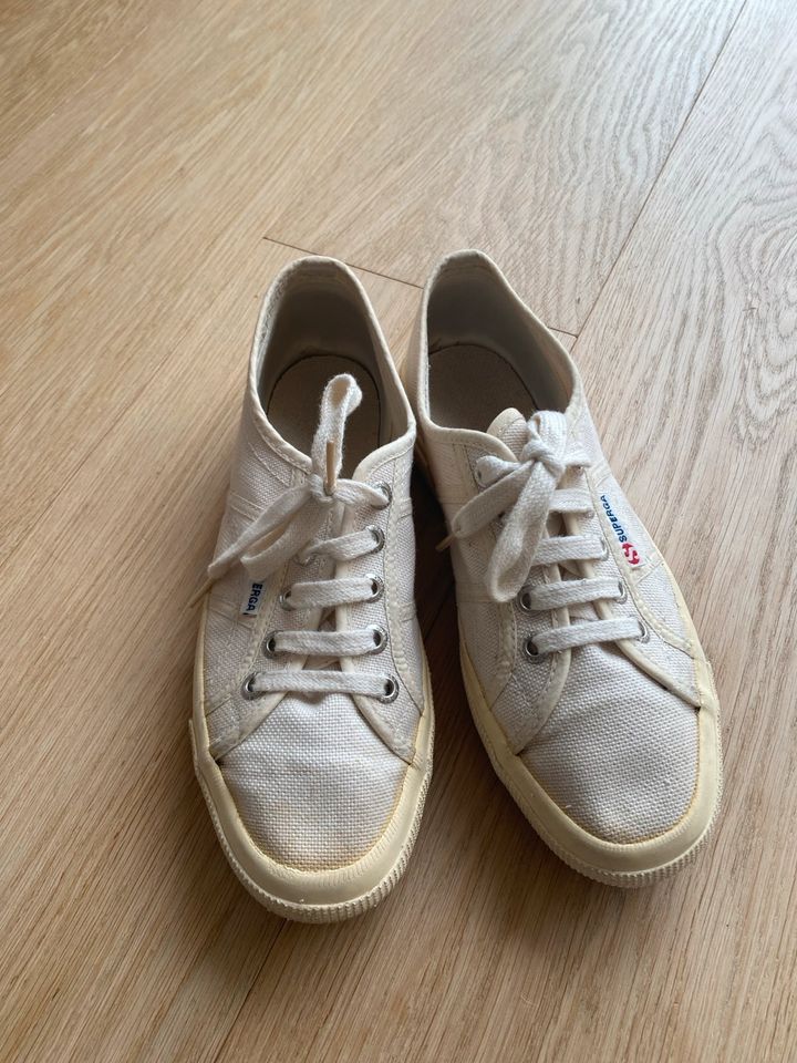 SUPERGA Vintage Sneakers Canvasschuhe - cremeweiß 38 in München