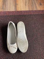 4xBallerinas Zehentrenner/ 4x Sneakers/ Wanderschuhe Lowa  38 Sachsen - Wachau Vorschau