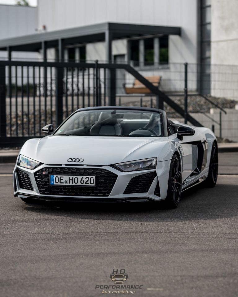 AUDI R8 SPYDER V10 PLUS MIETEN SPORTWAGEN CABRIO HOCHZEIT HURACAN in Olpe