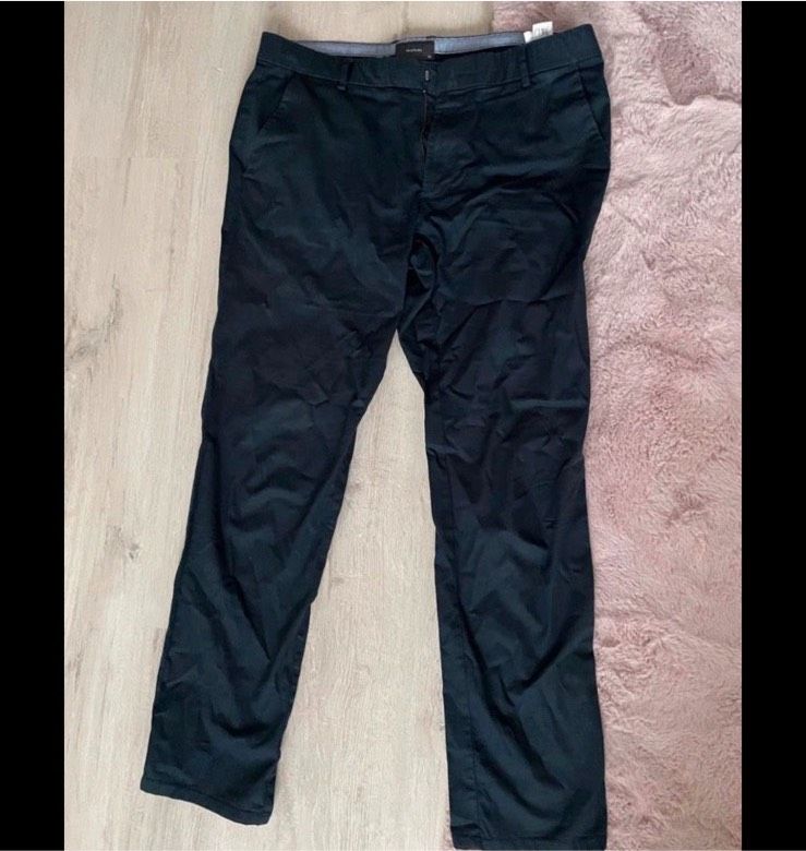 Herrenhose blau Reserved Größe 36 in Heeßen