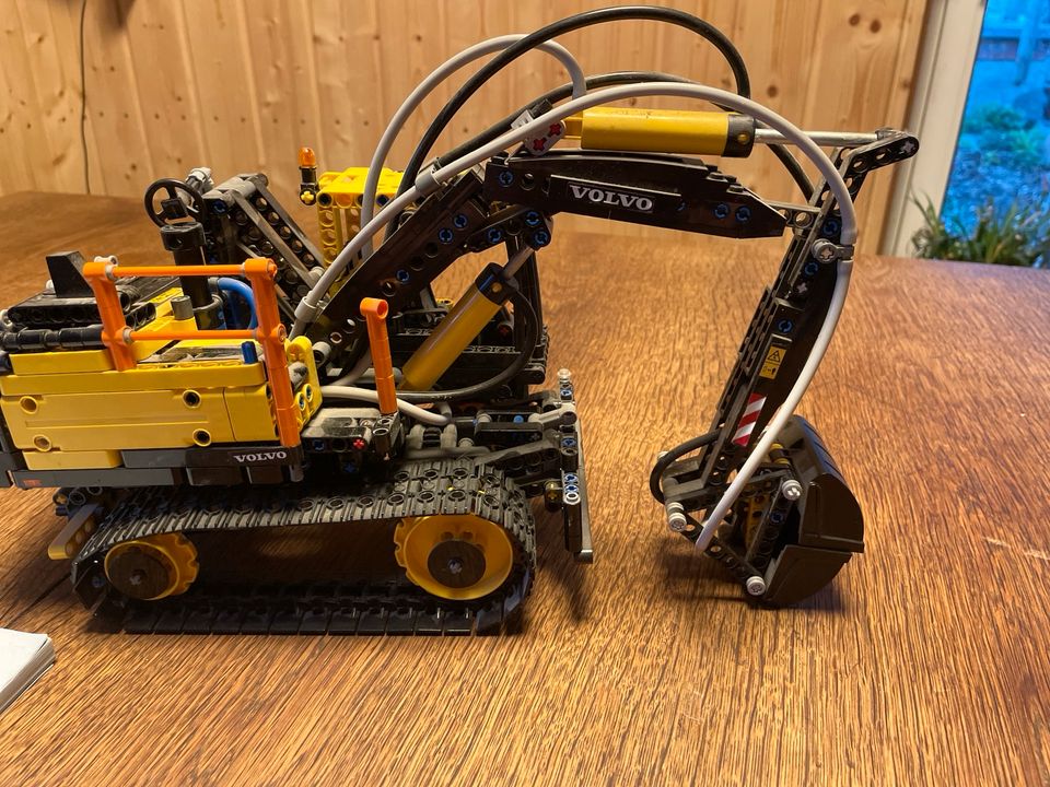 Lego Technik Kettenbagger in Kamenz