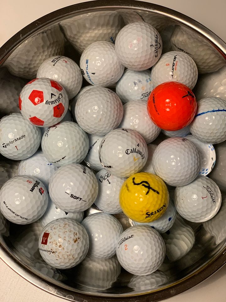 Golfbälle 50 Stück in Gründau