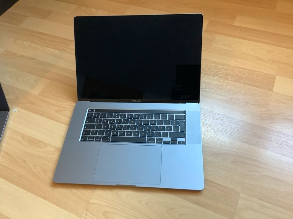 MacBook Pro 16‘‘ 2019 2,6 GHz i7 16GB A2141 in Stuttgart