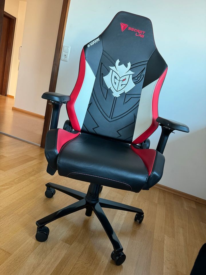 Secretlab G2: Army of Champions Edition gaming seat in Aichach