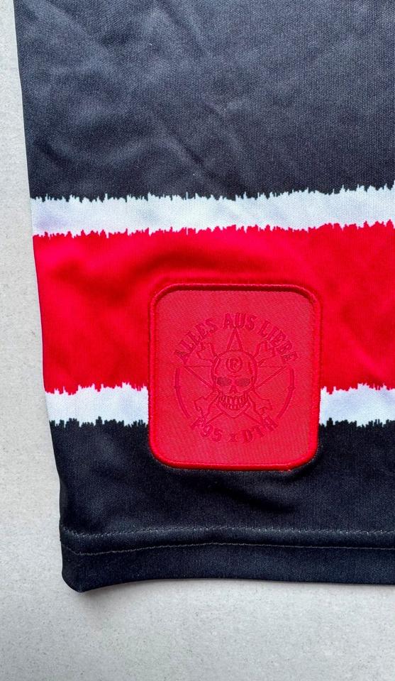 F95 Fortuna Düsseldorf Die Toten Hosen SonderTrikot L 2019/2020 in Düsseldorf