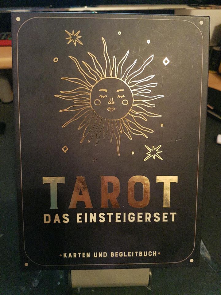 TAROT - DAS EINSTEIGERSET - MIT BEGLEITBUCH - WIE NEU-TOP ZUSTAND in Tittling