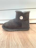 UGG Boots W Mini Bailey Button Bling Grau Swarovski 39 Hessen - Marburg Vorschau