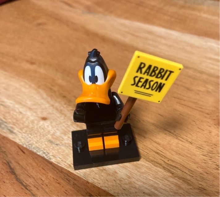 NEU! Daffy Duck/Ente - Lego Minifiguren Looney Tunes - 71030 in München