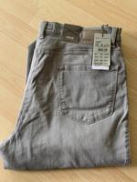 BRAX Damenjeans Carola Gr. 44K - NEU Hessen - Greifenstein Vorschau
