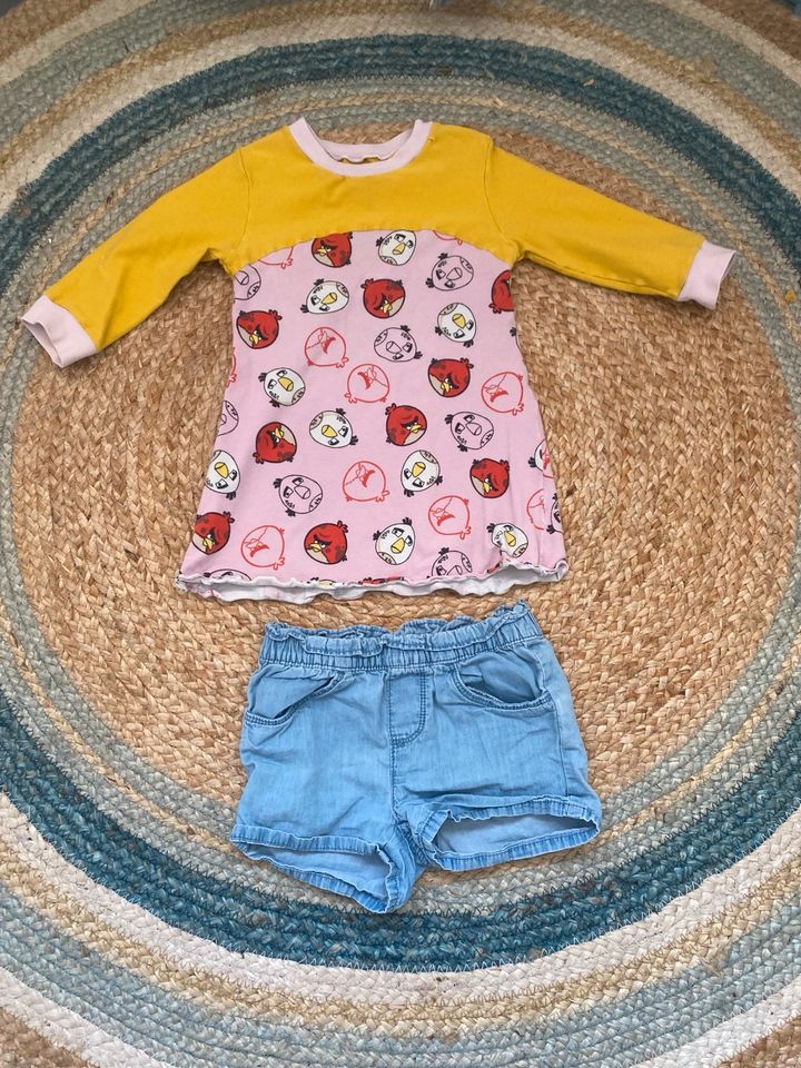 Handmade Kleid Angry Birds  und Shorts Gr 98/104 in Eschweiler