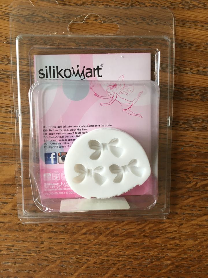Silkomart Silikonform Schleife klein in Dettelbach