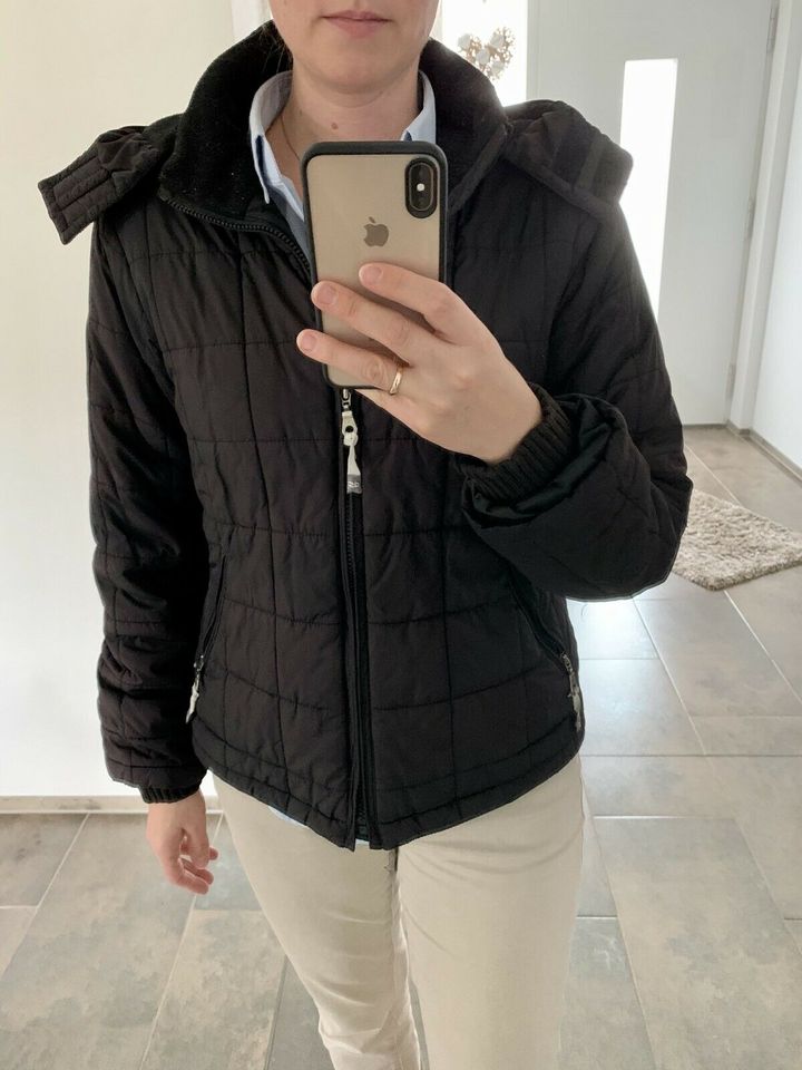 Tolle Schwarze *QS* Winterjacke in Größe M in Müden