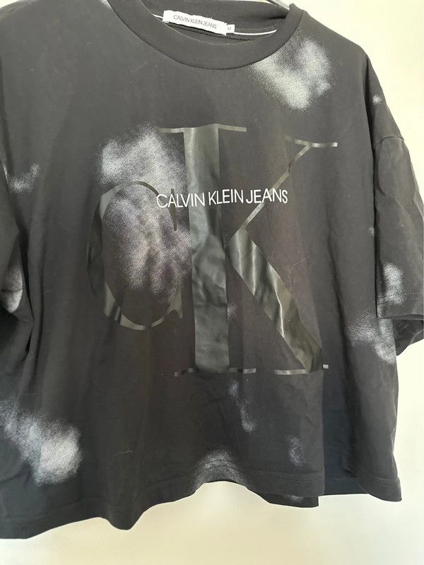 Calvin Klein Batik Crop Top Shirt T-Shirt schwarz grau M in Völklingen