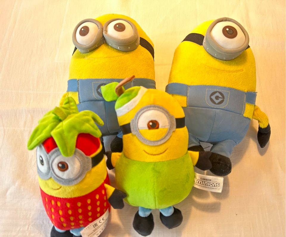 4 Minions Kuscheltiere in Aurich