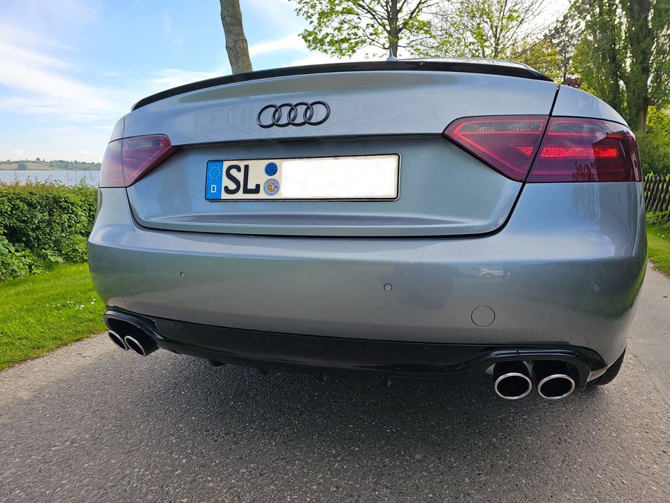 Audi A5 Coupe 3.0 TDI Quattro S-line Volleder in Ulsnis
