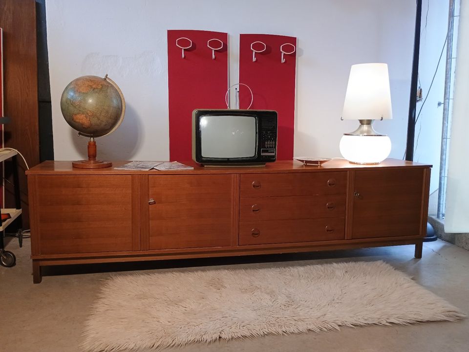 50er / 60er / Sideboard XXL / Teak / Kommode / Anrichte / Buffet in Bad Saulgau