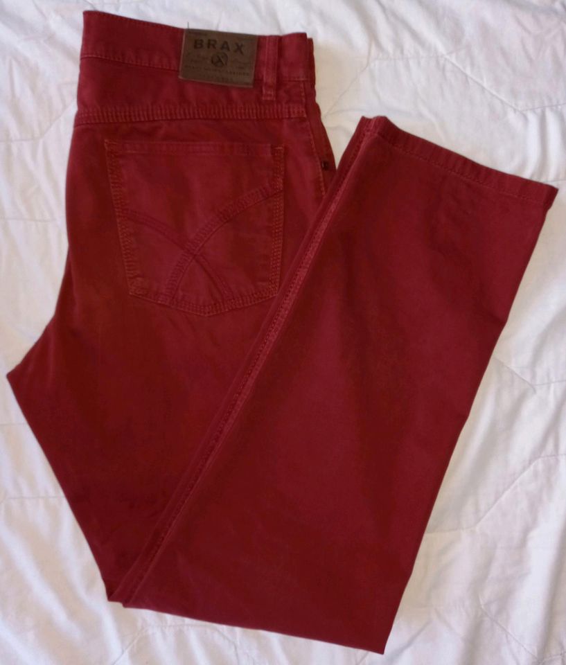 Brax "Cooper" Jeans Stretch W34 L32 rot - absolut neuwertig in Troisdorf