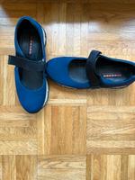 Wunderschöne ❤️ PRADA SNEAKER Gr. 39 Royalblau München - Maxvorstadt Vorschau
