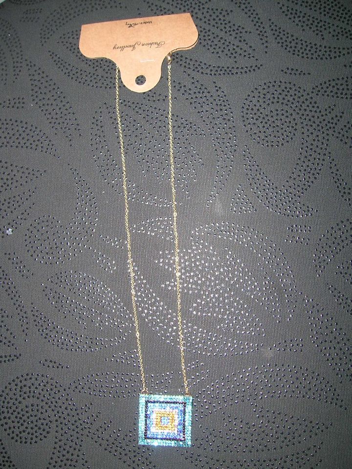 NEU - Kette - Fashion Jewellery - wie abgebildet - Länge 25 cm in Hamm