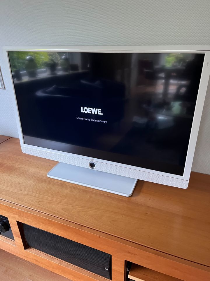 Loewe Art 40 TV, 39 Zoll (98 cm) Full HD LED, DVB-C DVB-S2 HDMI in Nordenholz