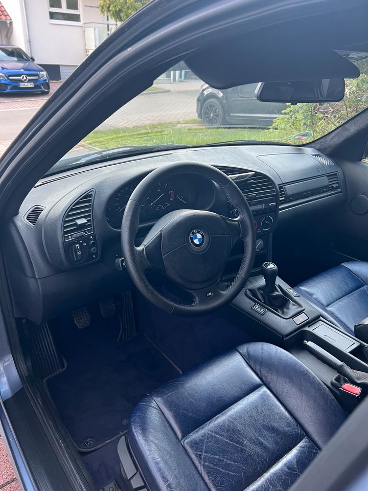 BMW E36 318i Limousine in Eisenberg 