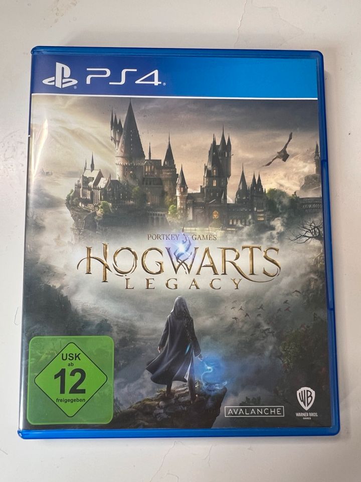 Hogwarts Legacy PS4 nagelneu in München