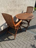 Teakholz Tisch mit zwei Stühlen mit Lehne Garten Nordrhein-Westfalen - Essen-West Vorschau