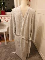 Strickjacke mit Gürtel Niedersachsen - Cuxhaven Vorschau