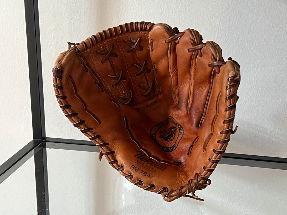 Nokona USA Baseball-Handschuh Leder handgefertigt in Neustadt an der Aisch