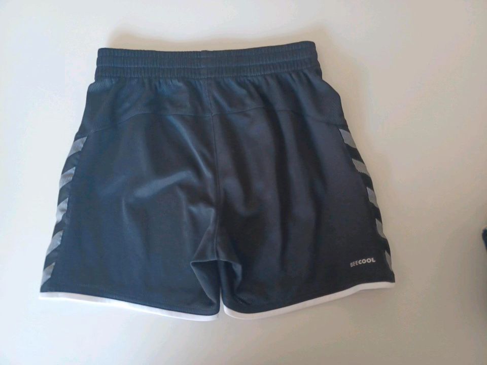 HUMMEL Trainingshose Shorts kurze Hose Handball schwarz Gr.128 in Nordhorn