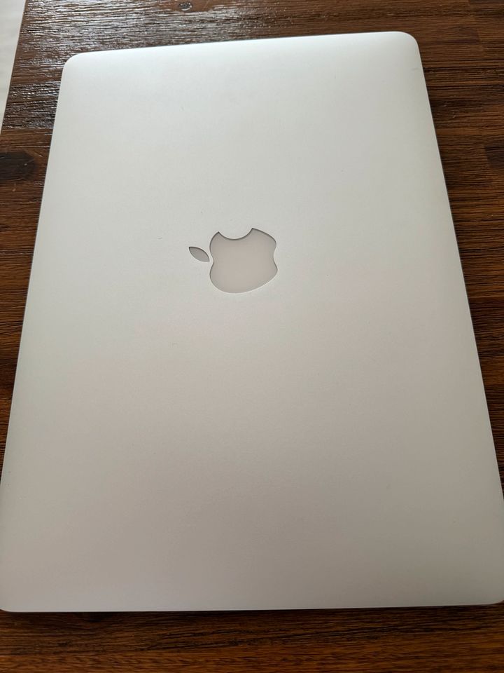 MacBook Air 13" (2017) - Core i5 1.8 GHz SSD 128 - 8GB - in Worms