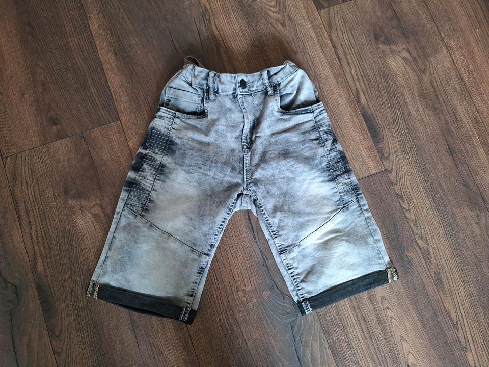 Kurze Jeans Größe 164 in Wiedemar