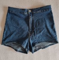 Damen Bershka Denim High Waist Shorts Stretch Größe 40 Baden-Württemberg - Uhldingen-Mühlhofen Vorschau