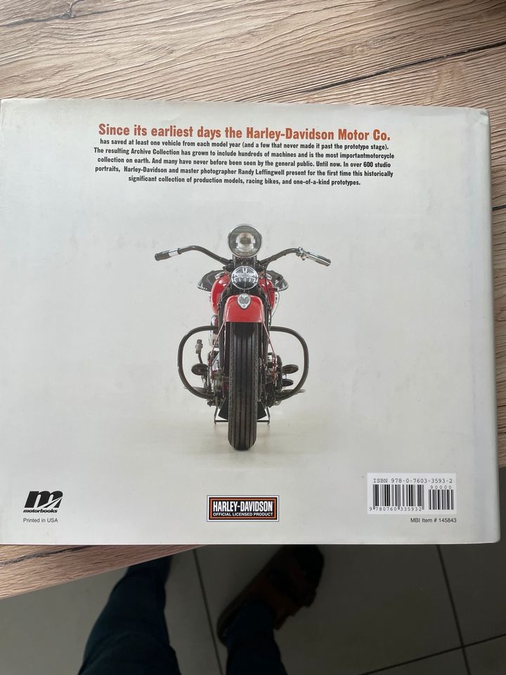 Harley Davidson Bücher und Modelle von Maisto 1:18 in Hattingen